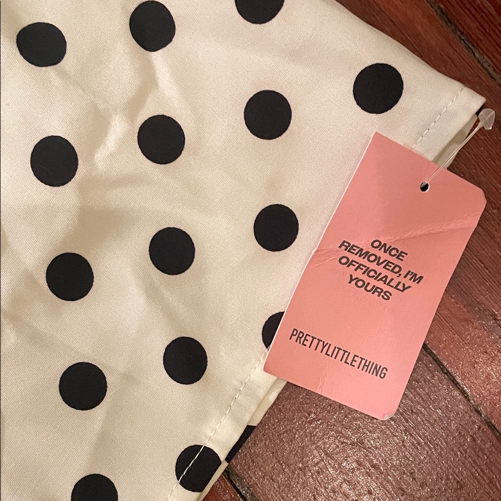 PrettyLittleThing Black and White Polka Dot dress - Picture 4 of 7